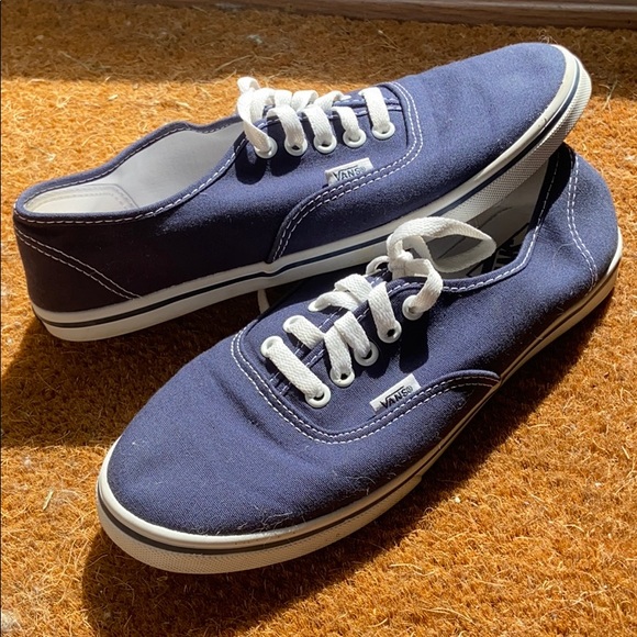 Vans Shoes - Vans Classic Navy & White Excellent Condition